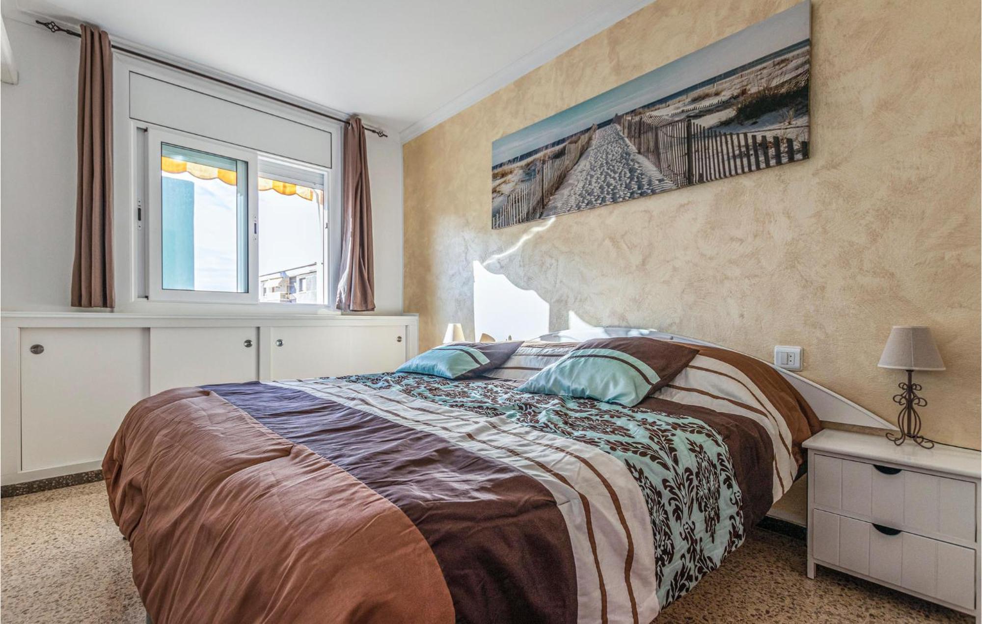 1 Bedroom Nice Apartment In Pineda De Mar Ngoại thất bức ảnh